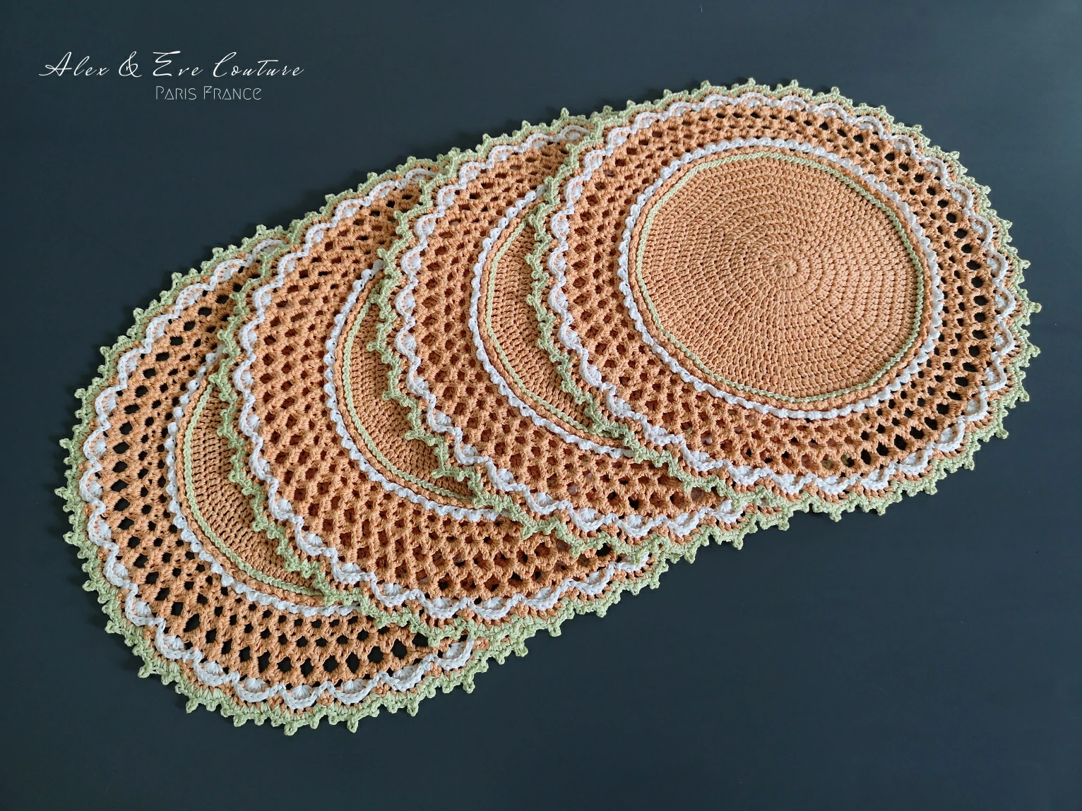 two-color-crochet-table-mats-set11