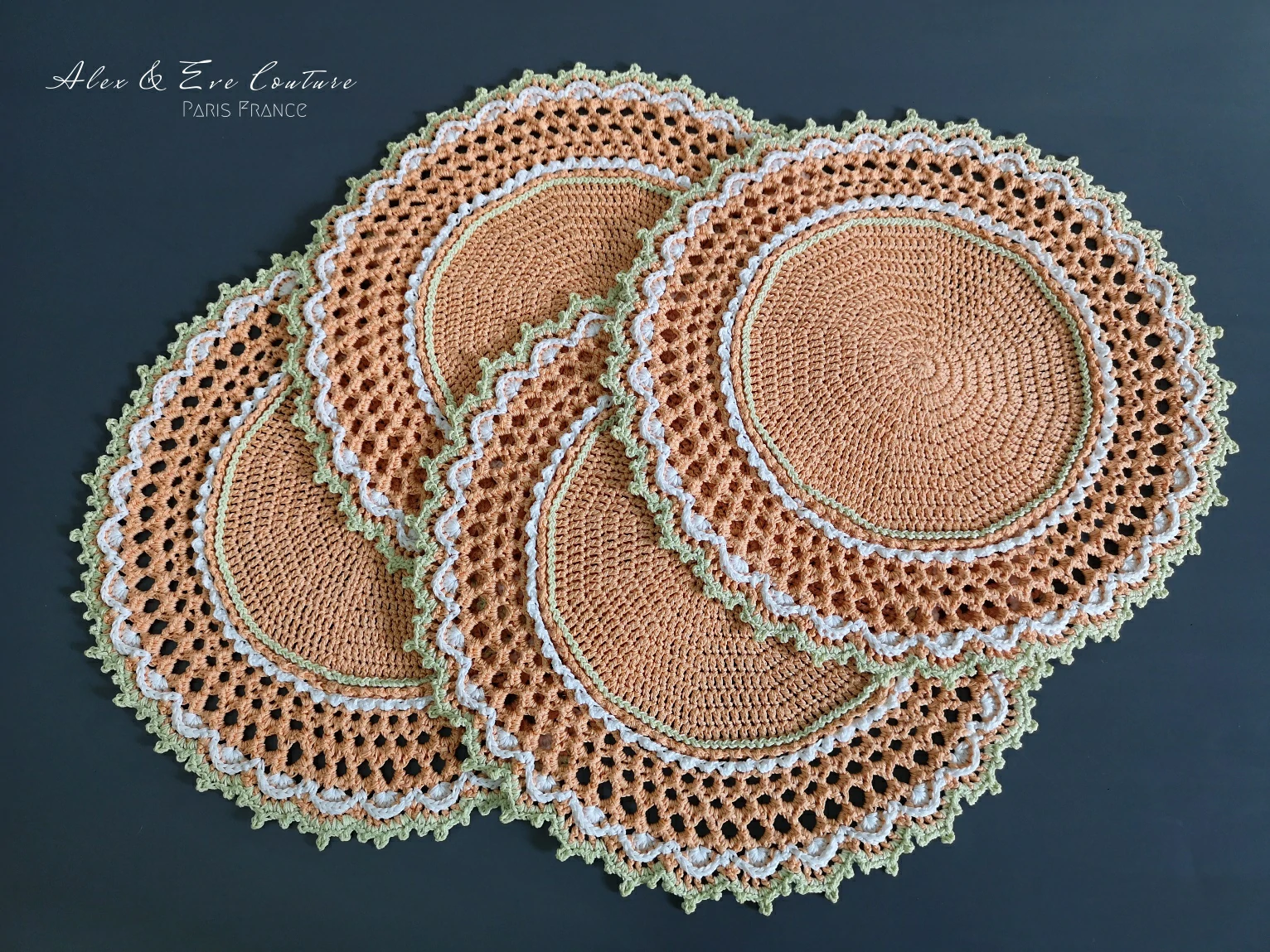 two-color-crochet-table-mats-set12